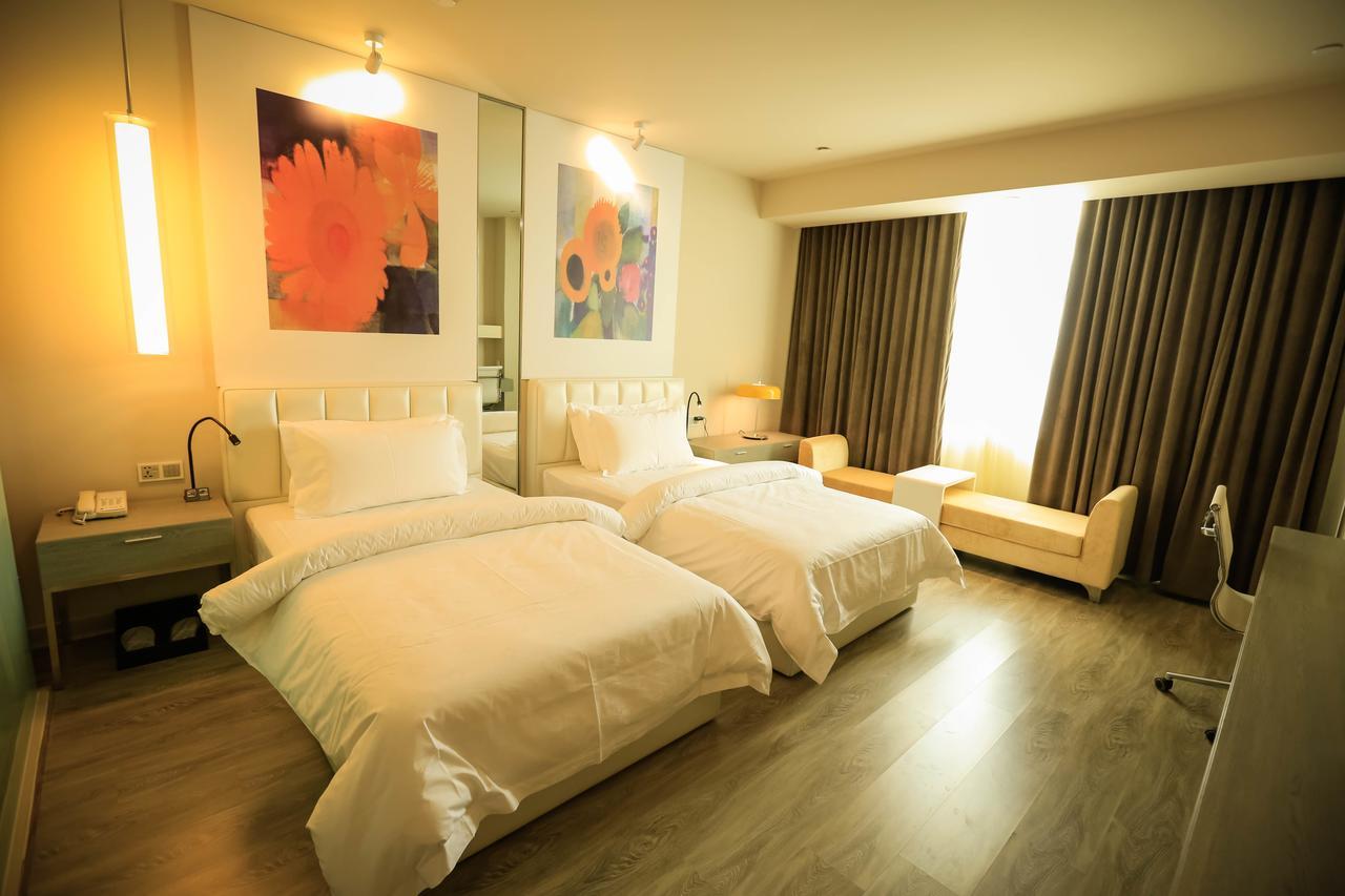Metropolo Jin Jiang Hotels Turpan Administrative The Heart Of Pai المظهر الخارجي الصورة